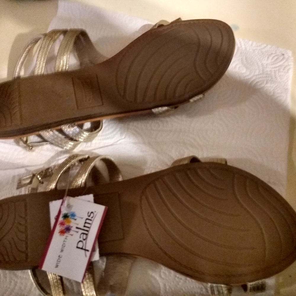 Sandals - Picture 5 of 6